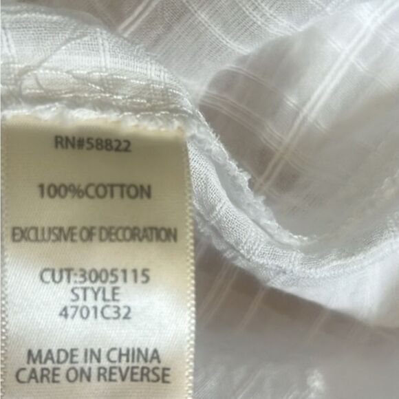 Max Studio Women's White Top with Lace Insert Balloon Sleeves - Picture 11 of 15